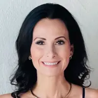 Lana Poppen, Custom Fit Travel advisor